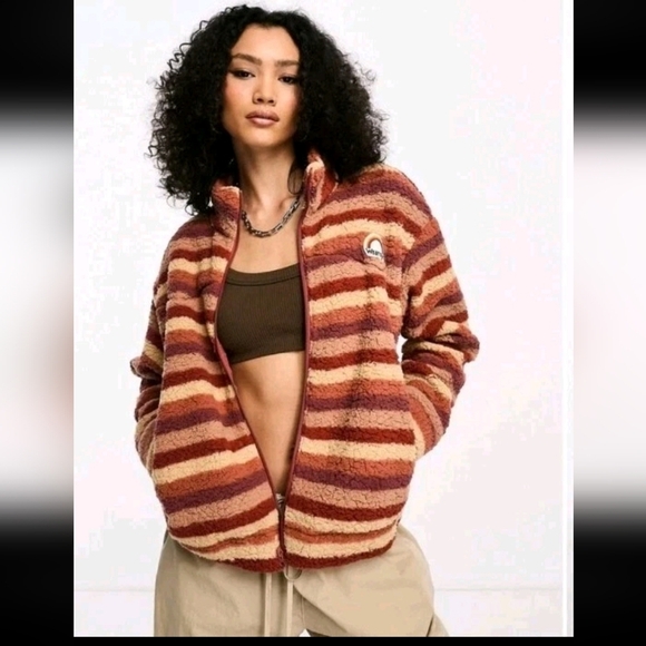 Wrangler Womens Retro Striped Sherpa Jacket in Red Gradient L - Picture 1 of 16